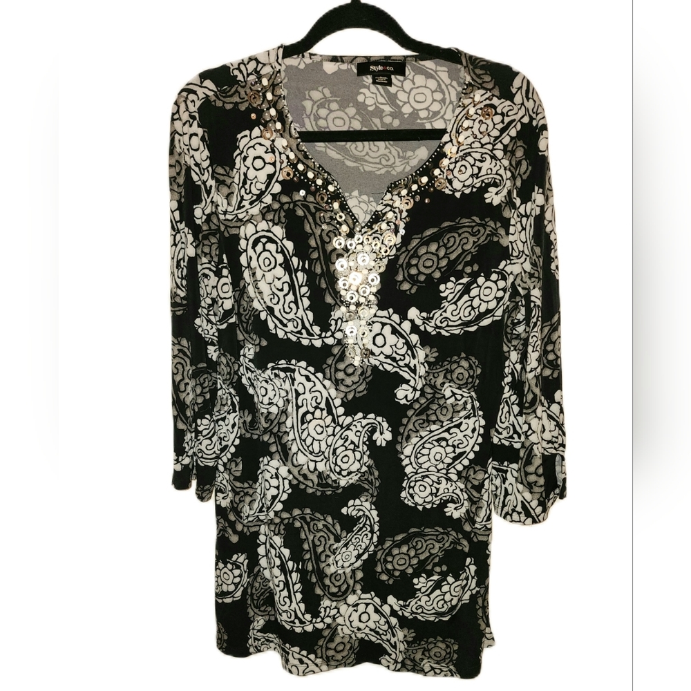 Style & Co Gray And Black Blouse With beaded Collar Large